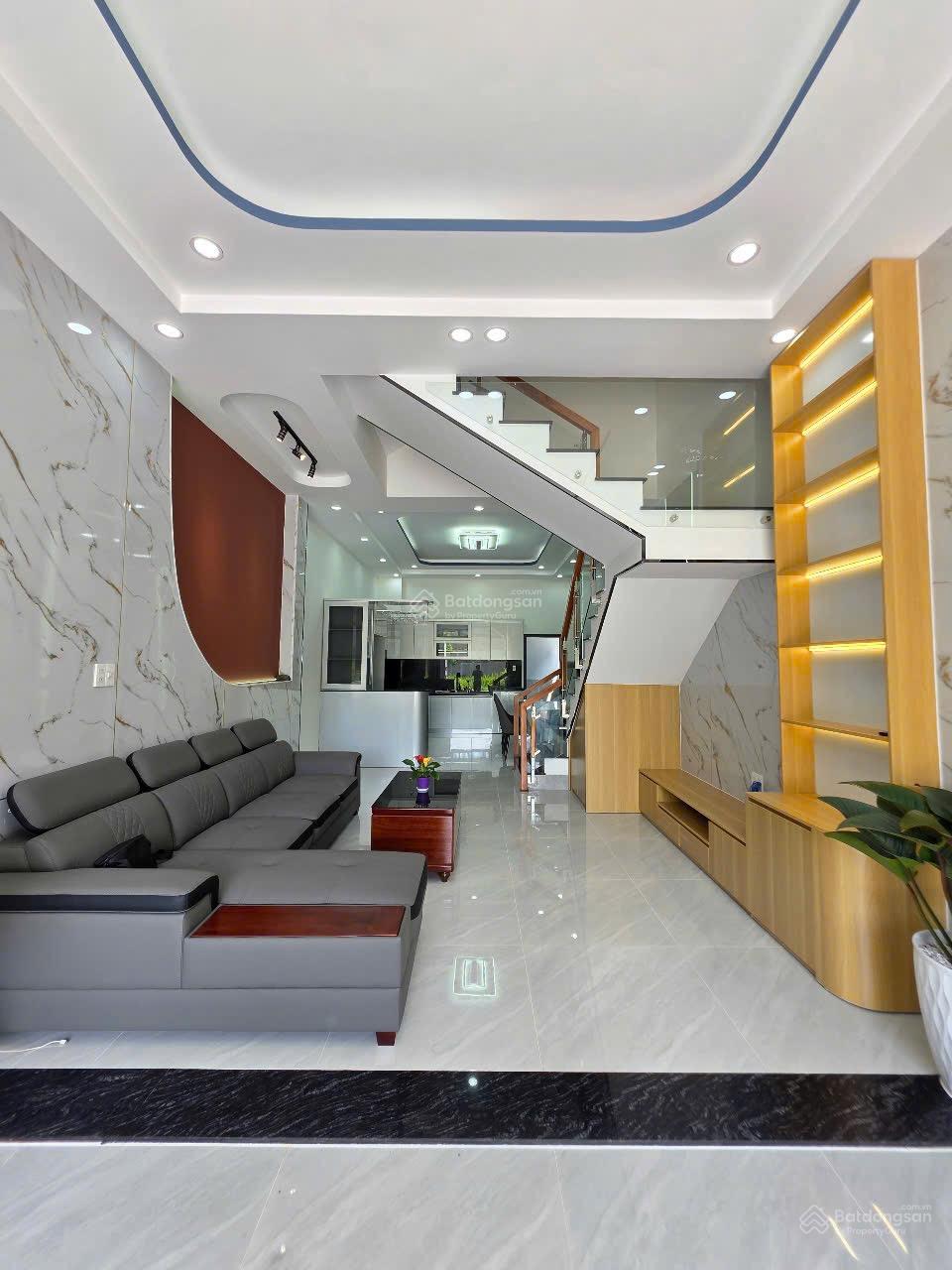 Nàh hoàn công 3 tầng full nội thất ngay Giáo Xứ Bà Trà