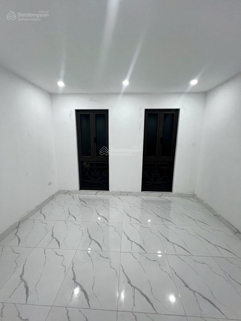 SIÊU PHẨM 3 CĂN NHÀ MỚI KOONG TỨ HIỆP NHÀ 5 TẦNG MỚI CỔ ĐIỂN THANH TRÌ