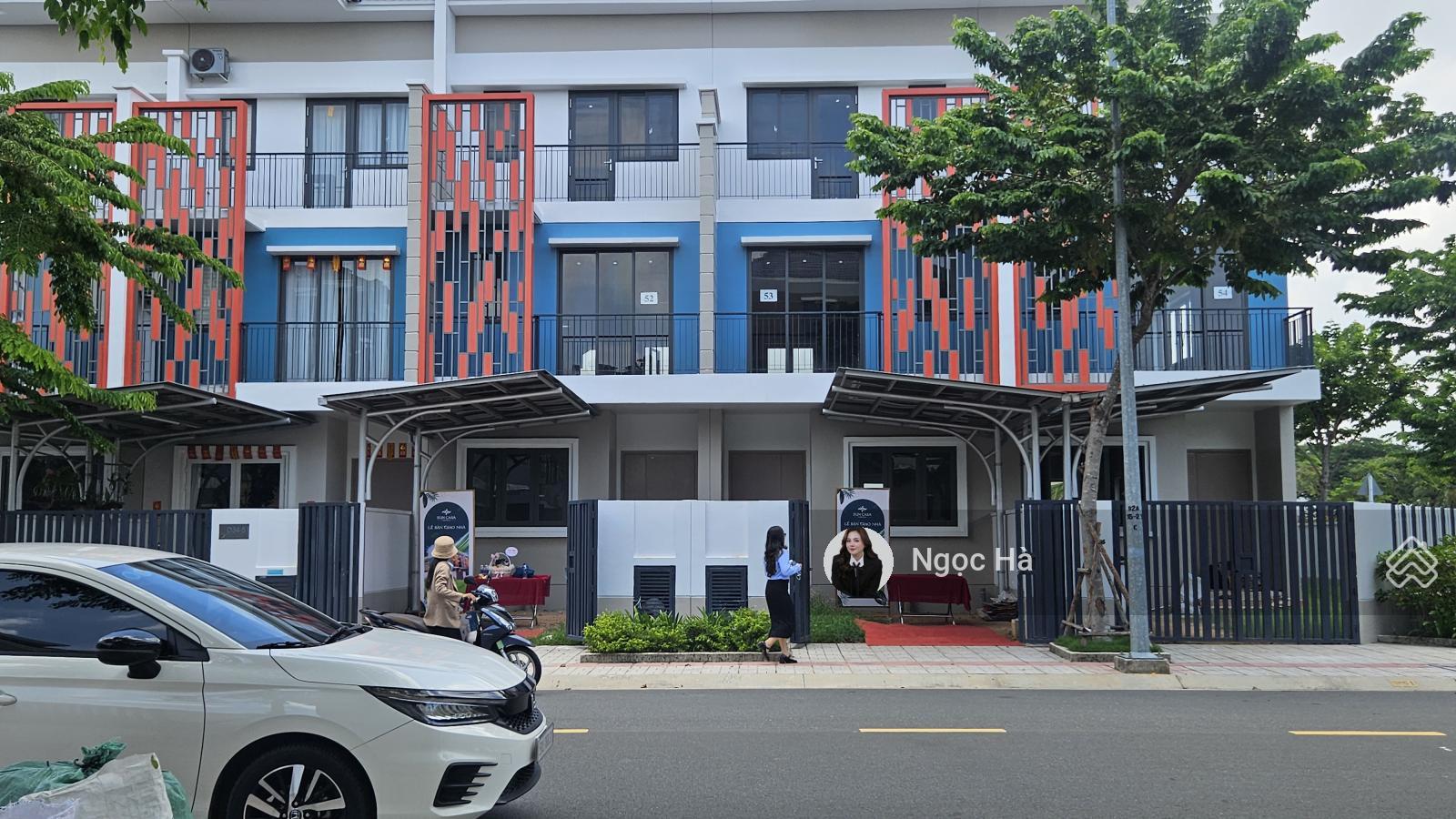 Bán Gấp Căn liên kế 3 tầng view công viên tại Vsip2 Bình Dương