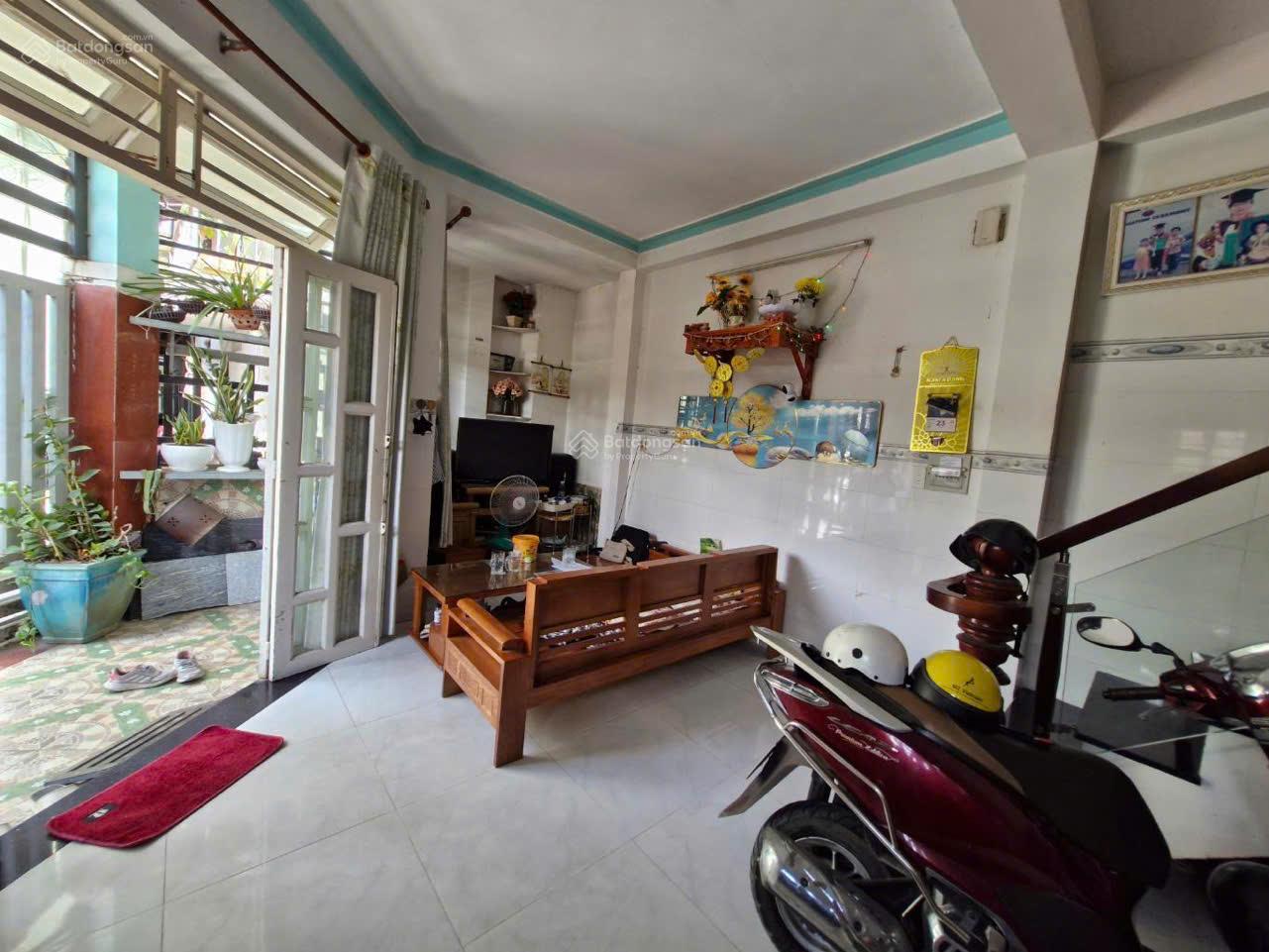 Bán nhà riêng view đẹp tại Lã Xuân Oai, 3,9 tỷ, 40m2, 4PN, 3WC Thương Lượng Mạnh