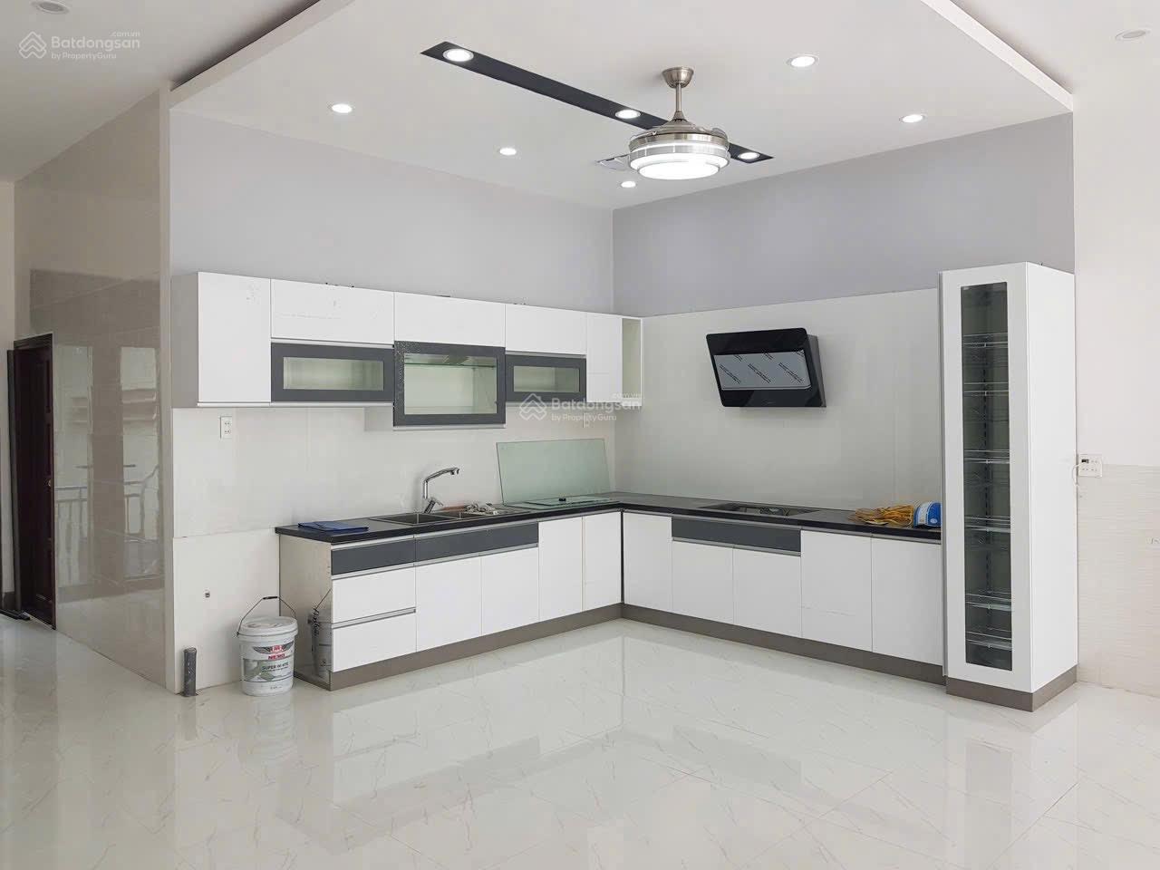 HÀNG NGỢP GIÁ TỐT MẶT TIỀN ĐƯỜNG A6 KDC HƯNG PHÚ TP CẦN THƠ VỊ TRÍ ĐẸP LẮM