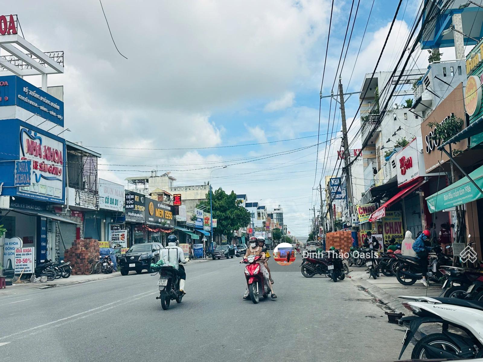 Hạ giá bán cặp đất 200m2 giá chỉ 13,3 tỷ tại đường D1 Khu dân cư Việt Sing, Thuận An, BD Hạ giá bán cặp đất 200m2 giá chỉ 13,3 tỷ tại đường D1 Khu dân cư Việt Sing, Thuận An, BD