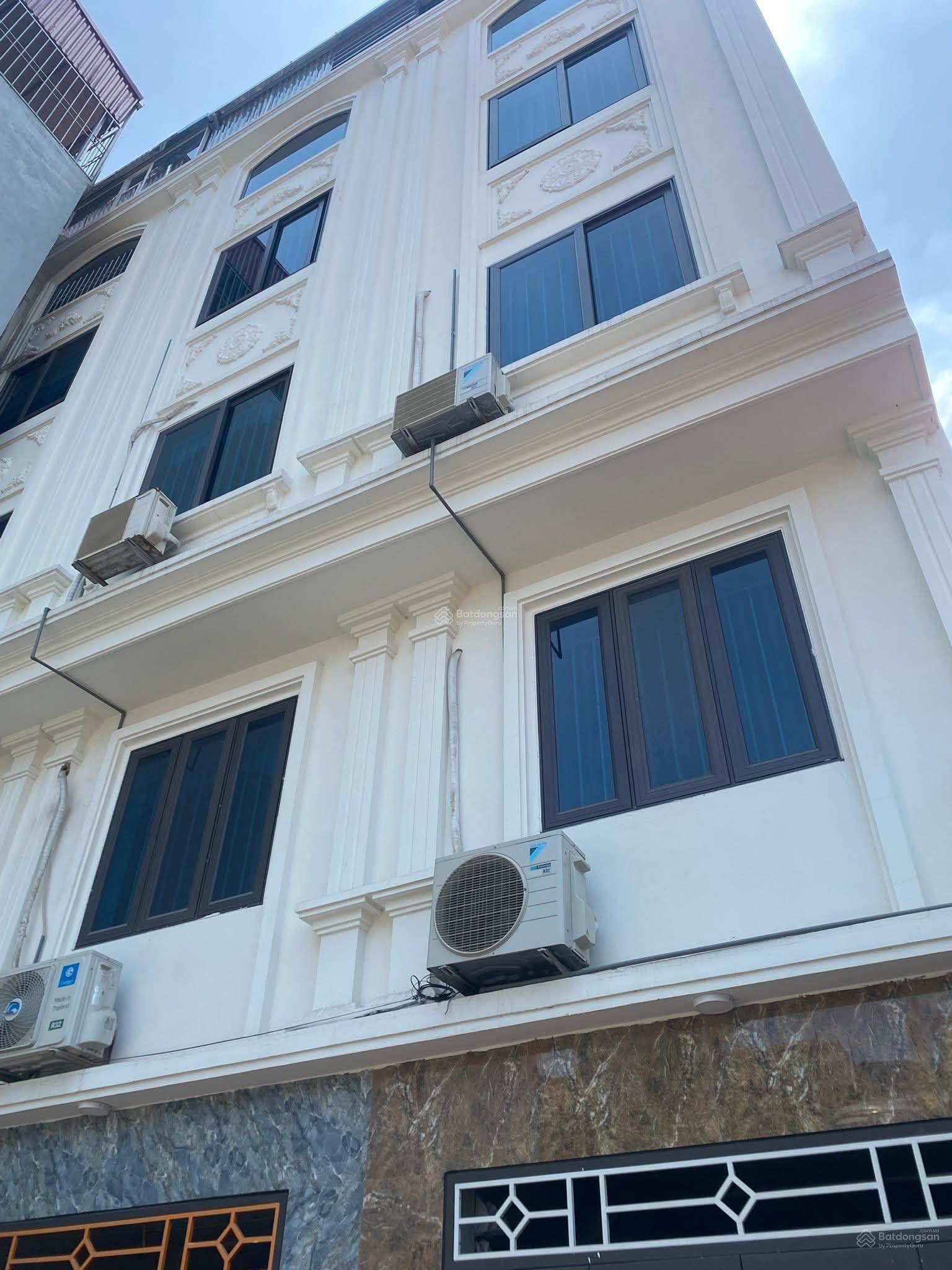 Ngay đấu giá Huỳnh Cung,37m 5 tầng 5.2 tỷ,ngõ thông ô tô