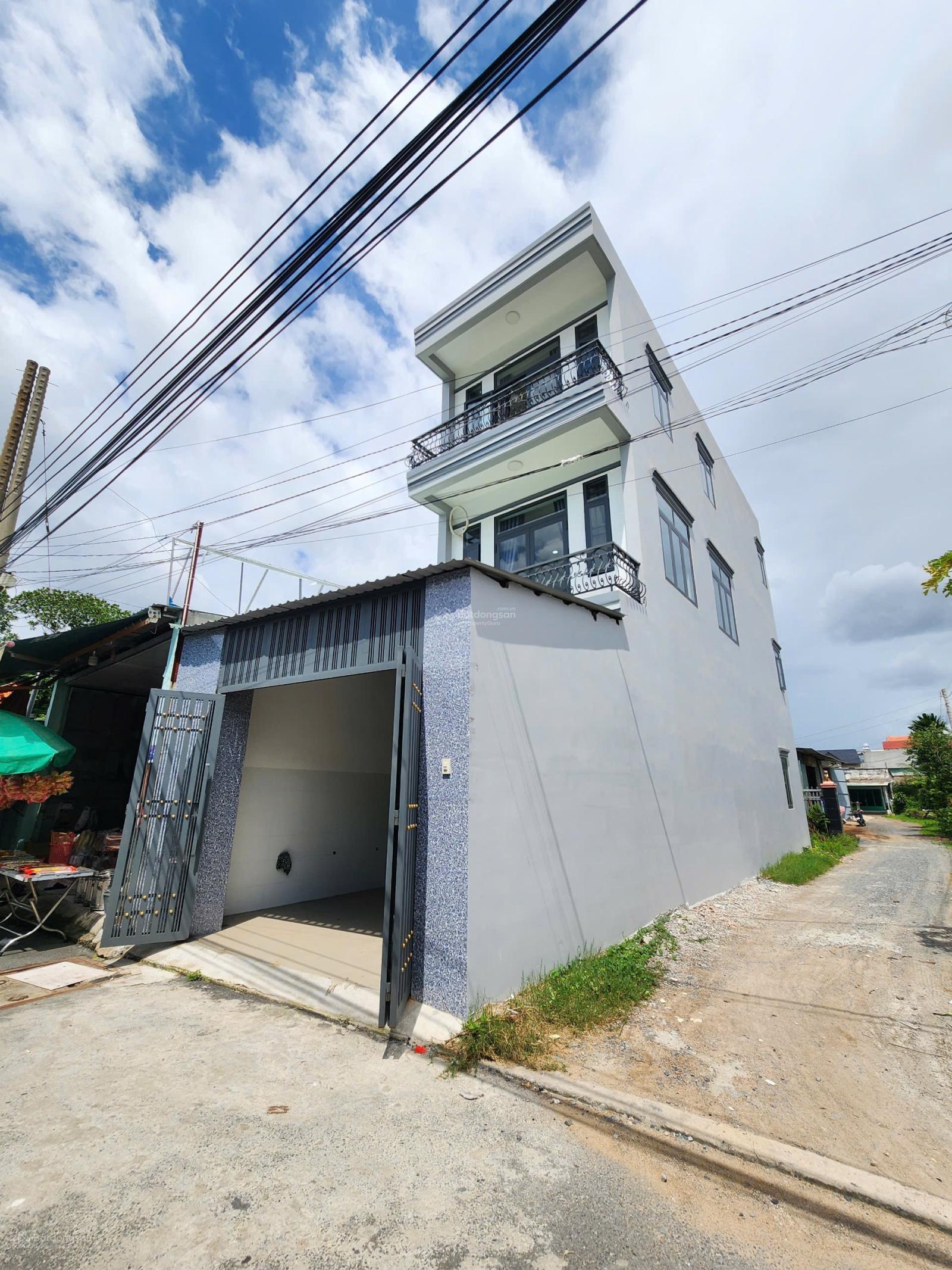 Nhà 2 mặt tiền đường gần Cây Điệp