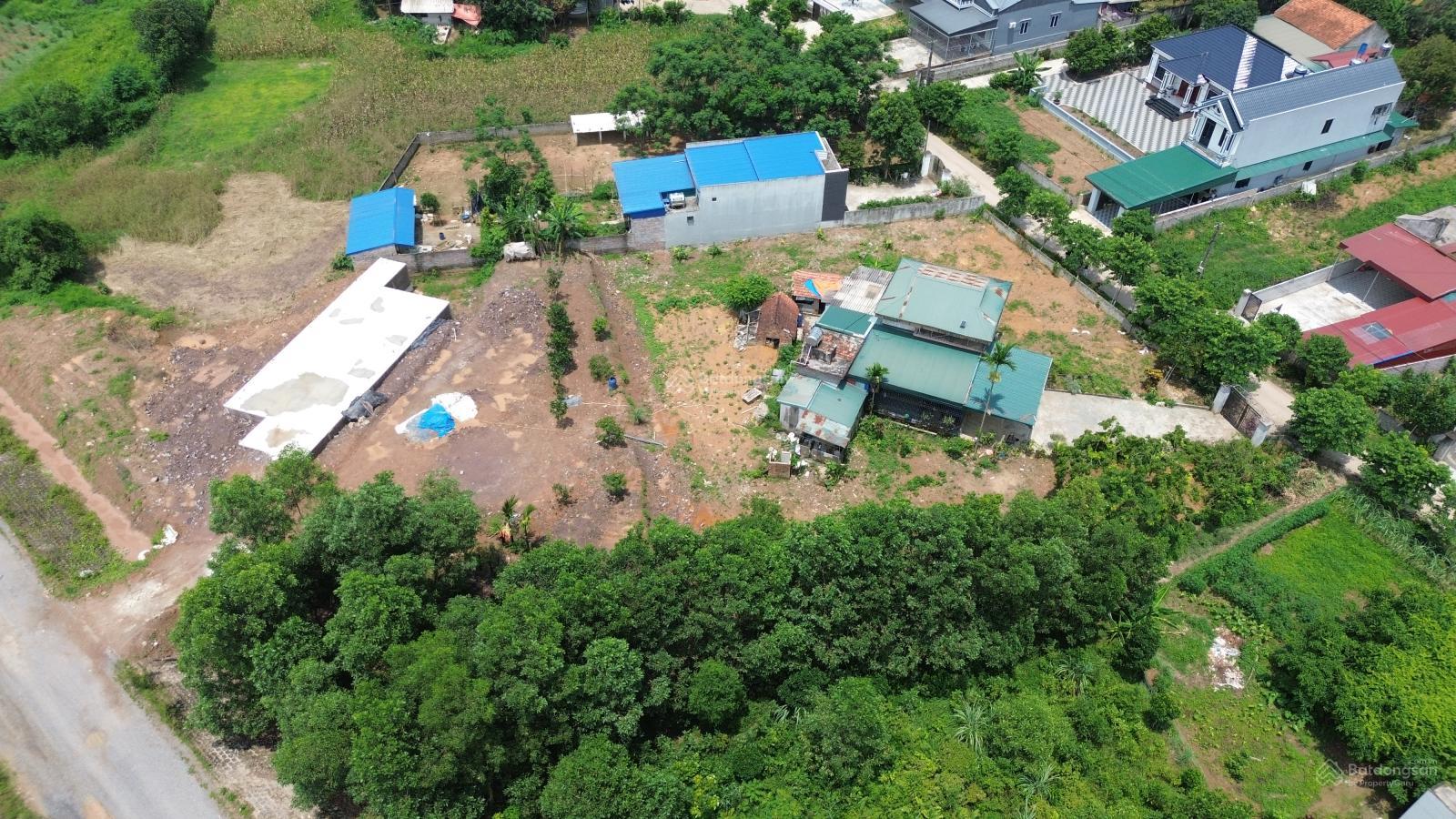 ĐẤT NỀN TẠI LẠC THUỶ - HOÀ BÌNH - VỊ TRÍ ĐẸP  BÁM TRỤC ĐƯỜNG 7M  GẦN KCN & CỤM CÔNG NGHIỆP LỚN