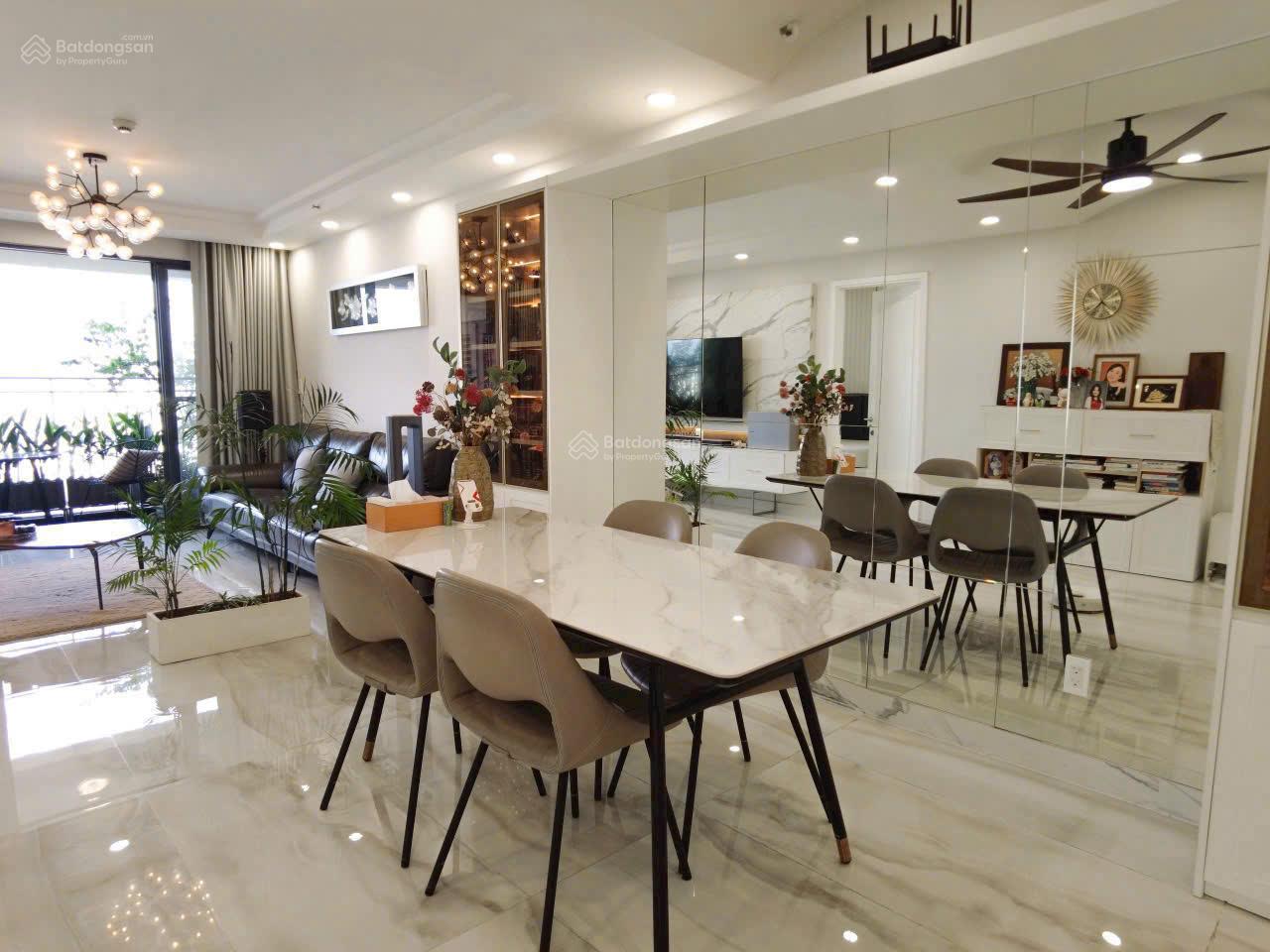 GẤP. Chủ gửi bán gấp trong tháng căn hộ Nam Phúc, 121m2, căn góc, view công viên, giá 12,5 tỷ