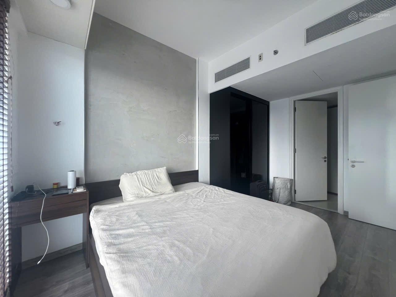Bán 1PN Gateway giá 6,5tỷ.DT 52m2 view về Landmark tầng cao,full nội thất
