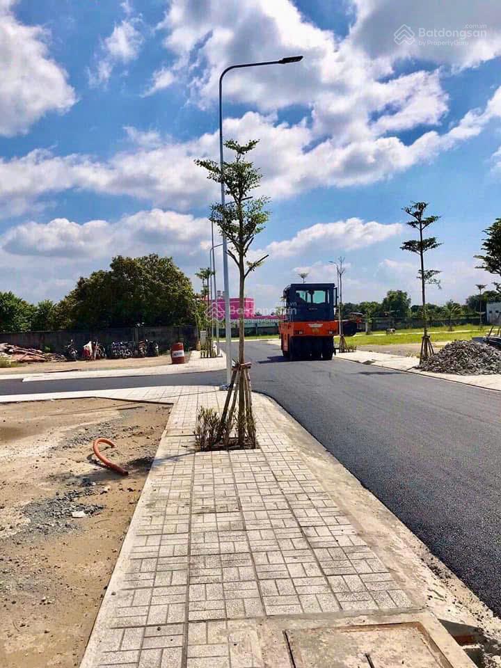 Bán đất nền khu đô thị TP. HCM mới ngay khu công nghiệp VSIP 2, dân cư đông đúc