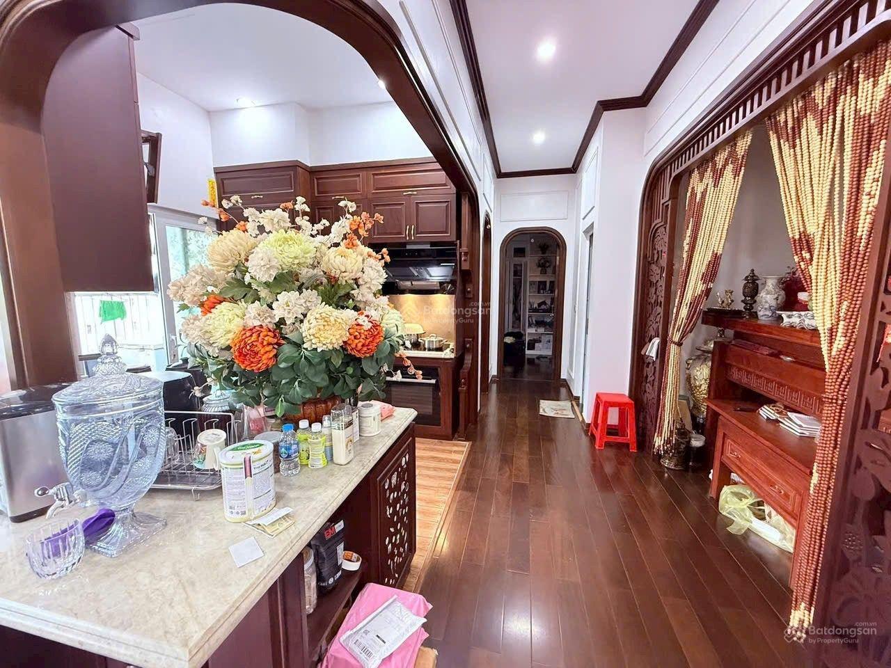Bán căn hộ chung cư 3PN, 17,2 tỷ, 193m2 tại Lê Văn Lương, Nhân Chính, Q. Thanh Xuân, HN