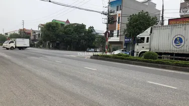 Mặt phố Trần Hưng Đạo, Con phố của các hãng xe ô tô lớn, DT 88 m2, MT 5m, giá 6 tỷ.