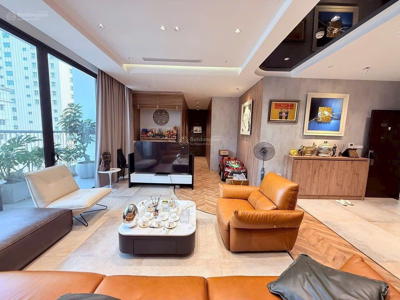 Bán CC 3PN tại Lê Văn Lương, Nhân Chính, Thanh Xuân, Hà Nội, 16,8 tỷ, 188m2 Hot!
