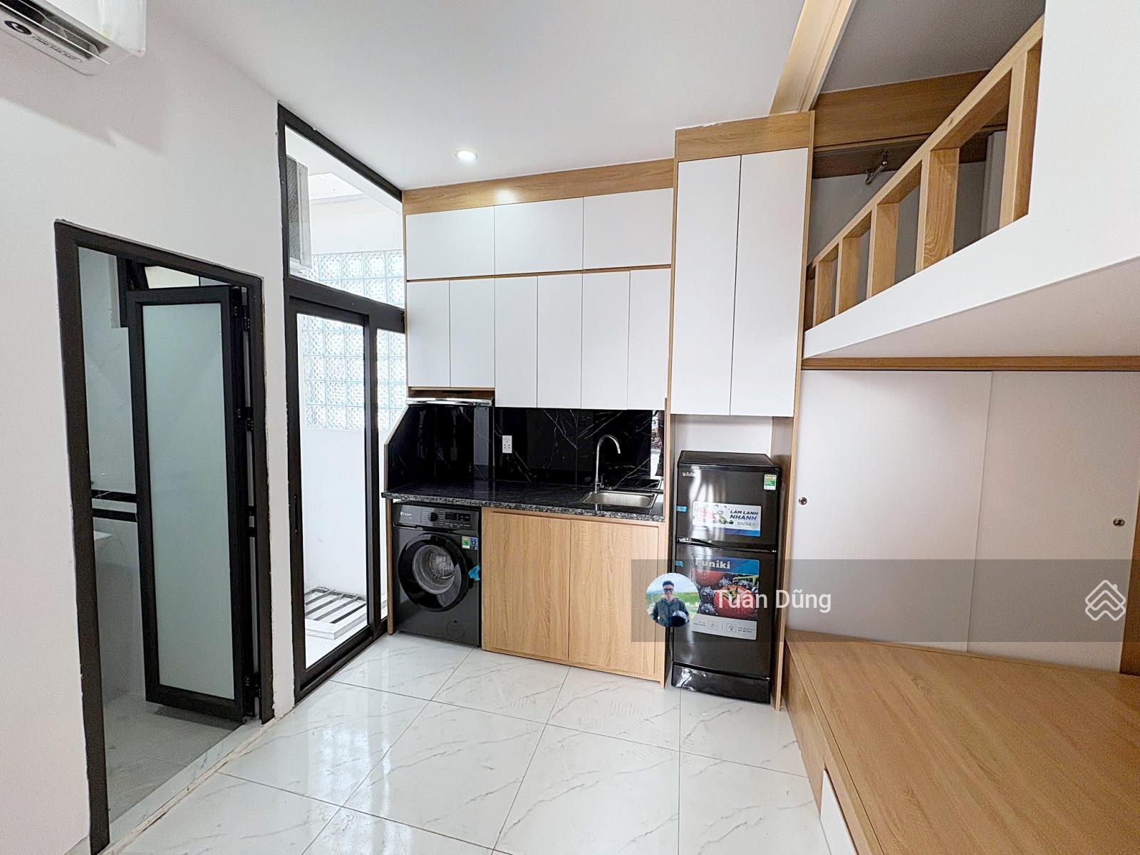 Tòa CHDV Đường Láng Đống Đa, 63m2*6 tầng, 13 phòng đủ đồ, cho thuê 70 triệu/tháng, vị trí gần phố