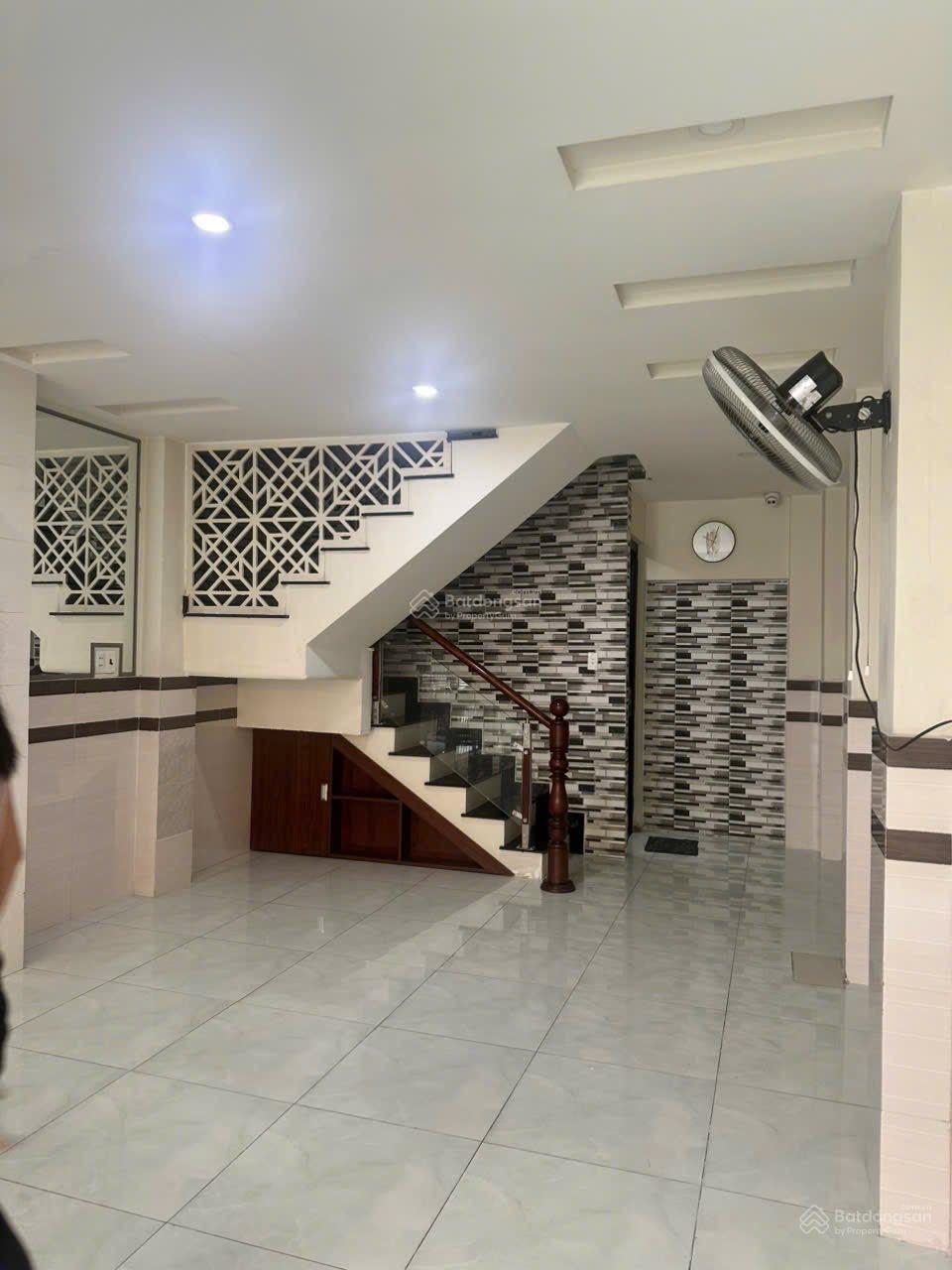 Chủ Ký Gửi Bán Gấp Nhà Hẻm Đ.Lê Quý Đôn, P.12, Phú Nhuận, DT 56m2, Giá 2 Tỷ 840, Sổ Hồng Riêng