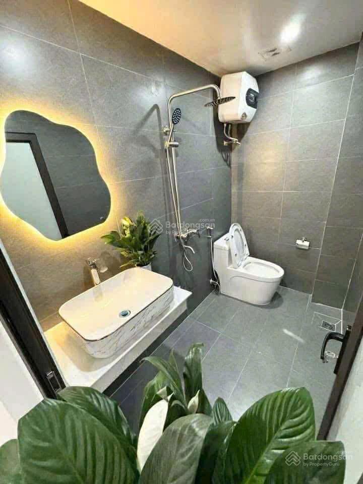 Bán nhà văn chương khâm thiên, dt 40mx4 tầng giá 7.2 tỷ