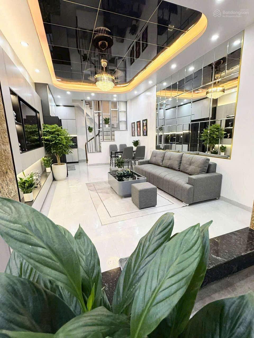 Bán nhà văn chương khâm thiên, dt 40mx4 tầng giá 7.2 tỷ