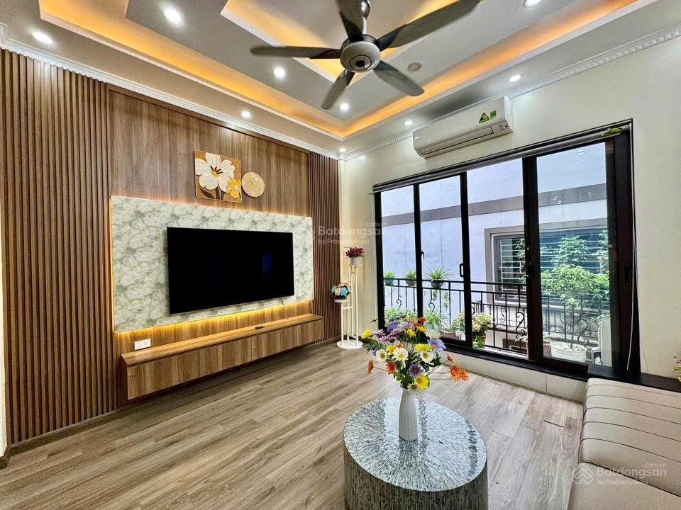 CẦN TIỀN BÁN GẤP NHÀ RIÊNG Ô TÔ TRÁNH VỈA HÈ KINH DOANH CHỈ 18.9 TỶ