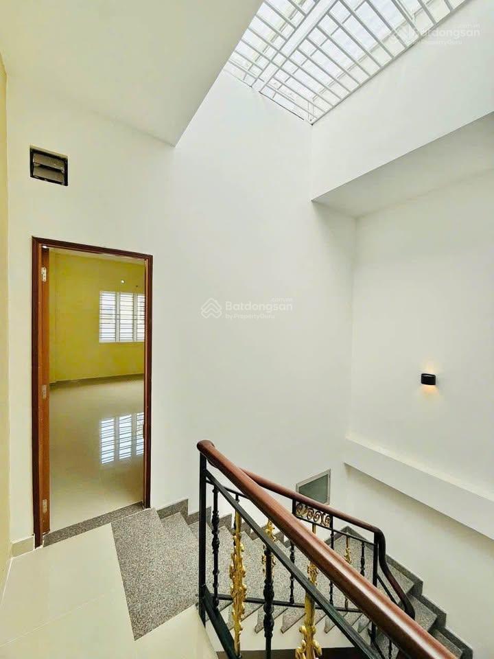 Bán nhà riêng 4PN, 3WC, 62m2 tại Dương Quảng Hàm, Gò Vấp, HCM, giá 2 tỷ 750tr, view đẹp