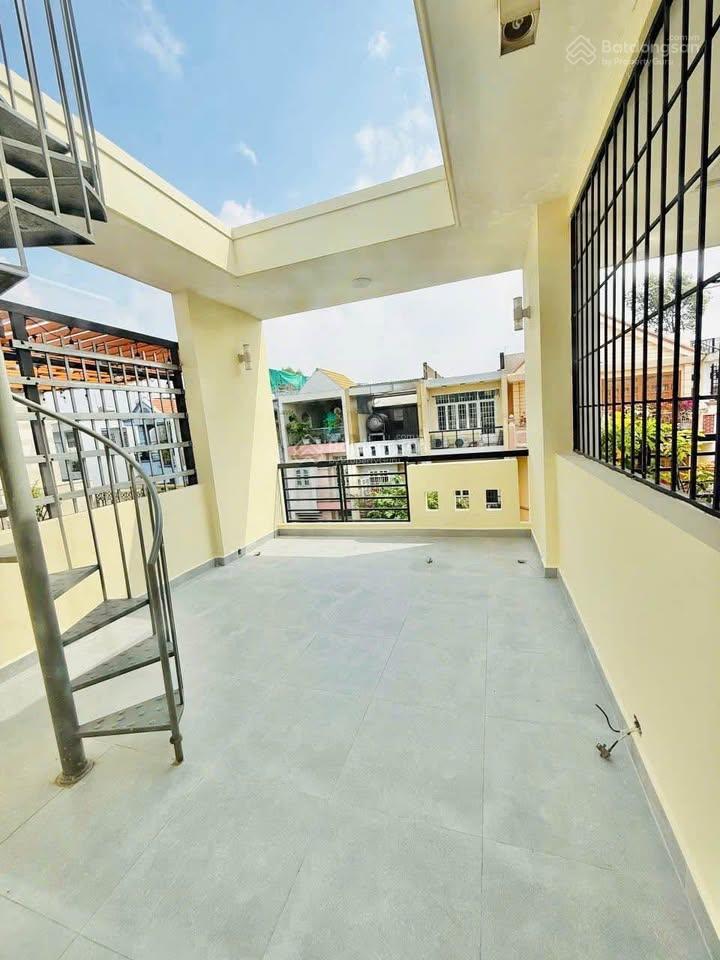 Bán nhà riêng 4PN, 3WC, 62m2 tại Dương Quảng Hàm, Gò Vấp, HCM, giá 2 tỷ 750tr, view đẹp
