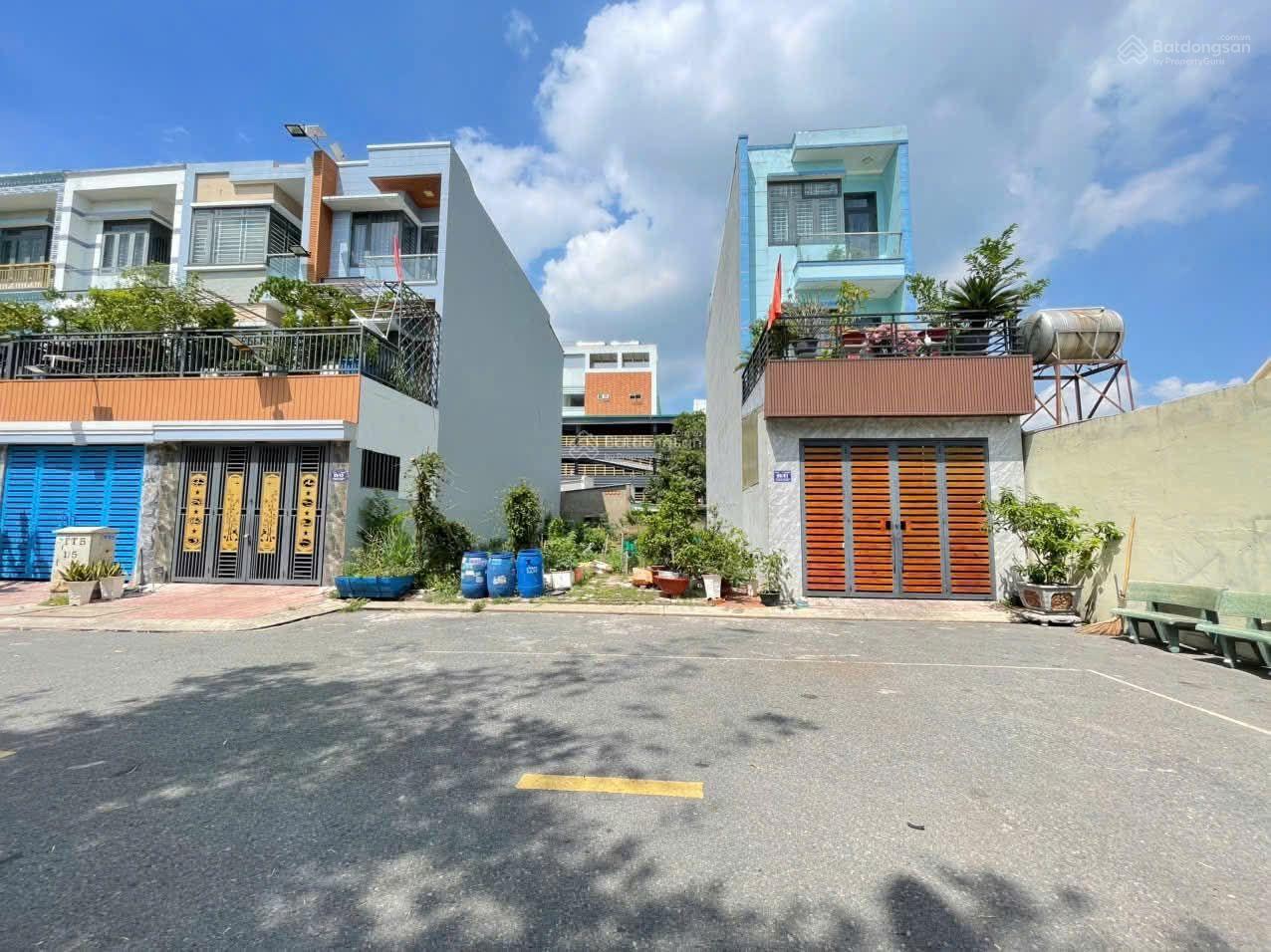 Sang gấp lô đất ngay KDC Việt Sing đường D9 72m2, SHR cách chợ Việt Sing 100m di chuyển, full thổ