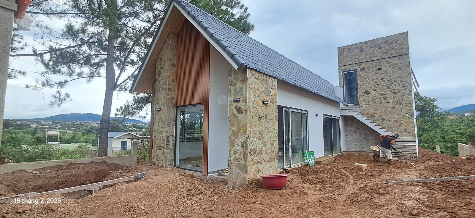 Mê mẩn căn villa nghỉ dưỡng săn mây full nội thất Gia Lâm, Lâm Hà ven Đà Lạt Mê mẩn căn villa nghỉ dưỡng săn mây full nội thất Gia Lâm, Lâm Hà ven Đà Lạt