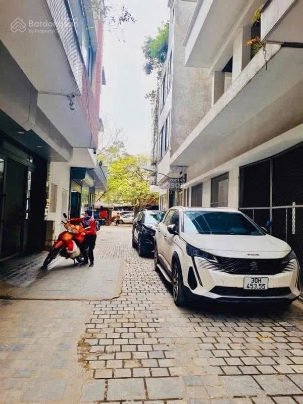 BÁN NHÀ PHÂN LÔ HỌC VIỆN TƯ PHÁP - 100M2- 4 TẦNG - GIÁ CHÀO 32 TỶ - Ô TÔ TRÁNH, DỪNG ĐỖ NGÀY ĐÊM