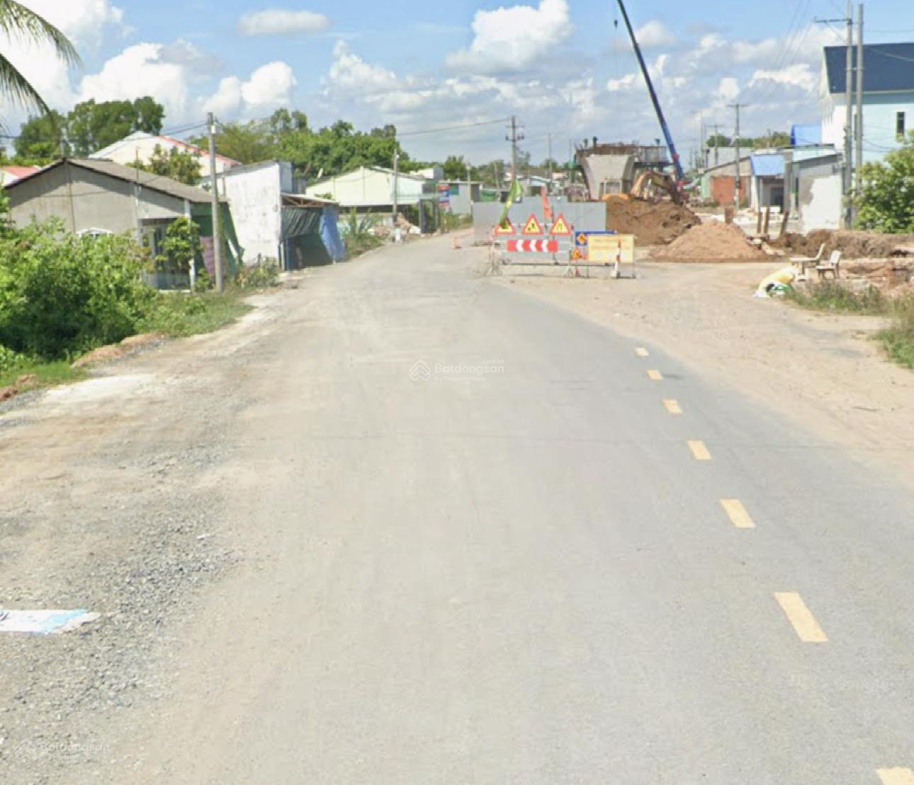 Kẹt vốn bán gấp đất MT HL12, Mỹ Xuyên, Sóc Trăng giá yêu thương 120m2 full thổ cư SHR