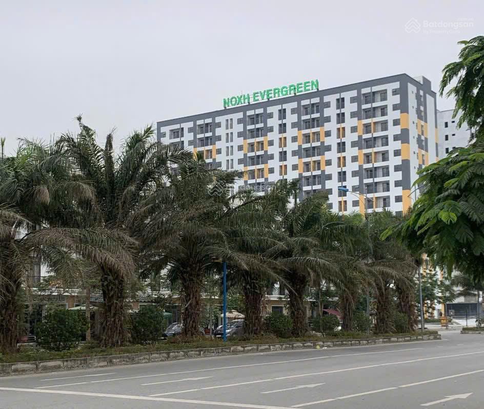 Bán và căn thương mại có sổ và chuẩn bị giao nhà giá tốt nhất thị trường 1.060 tỷ Lh 0909 934 ***