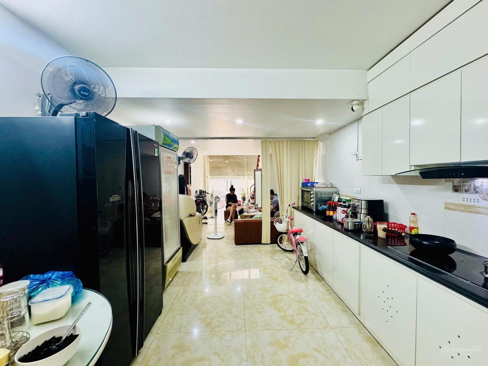 Bán nhà 5tầng mặt ngõ Quan Thổ,mặt ngõ thông,kinh doanh tốt,vừa ở vừa kinh doanh,sẵn ô chờ thang má