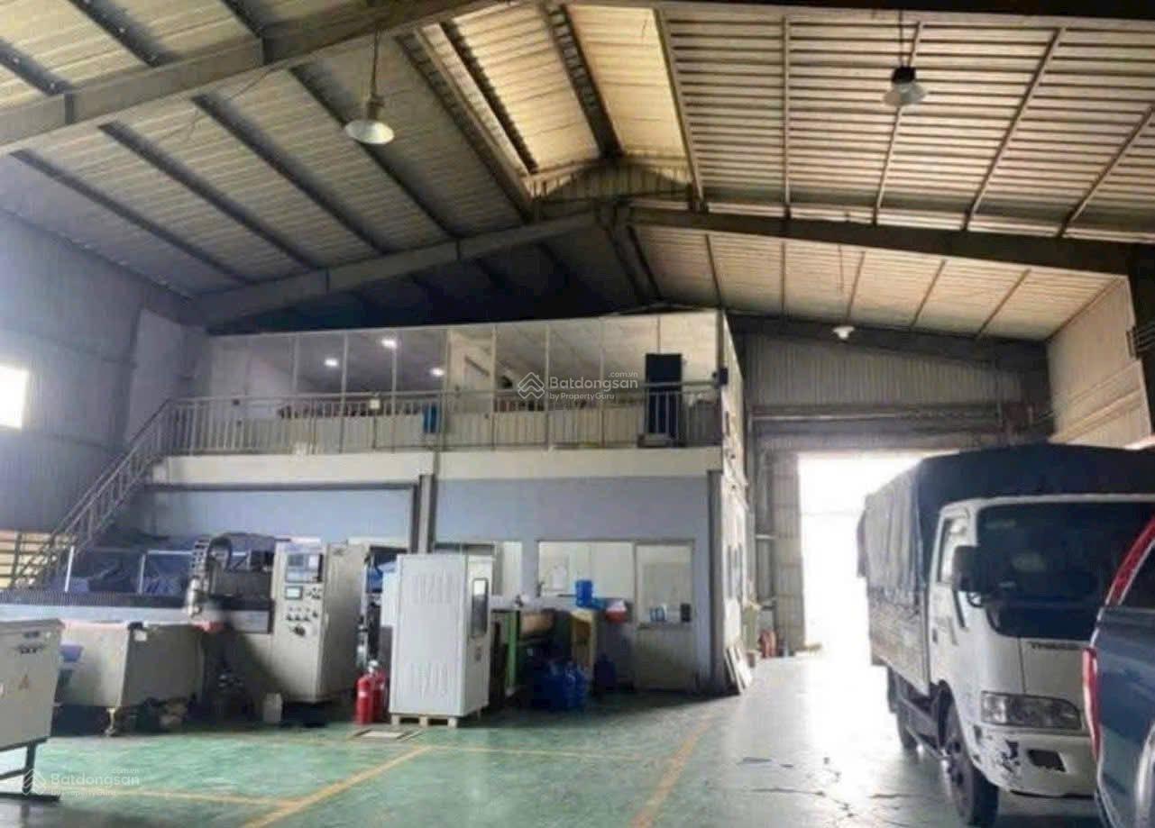 Cho thuê 2000m2 kho xưởng Bùi Công Trừng