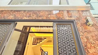 MÓT BÁN GIẢM SÂU 1,8 TỶ!! 51,8m2 - 11,8 TỶ - 5 TẦNG XUÂN THỦY, NGÕ THÔNG OTO - TIỆN ÍCH NGẬP TRÀN.