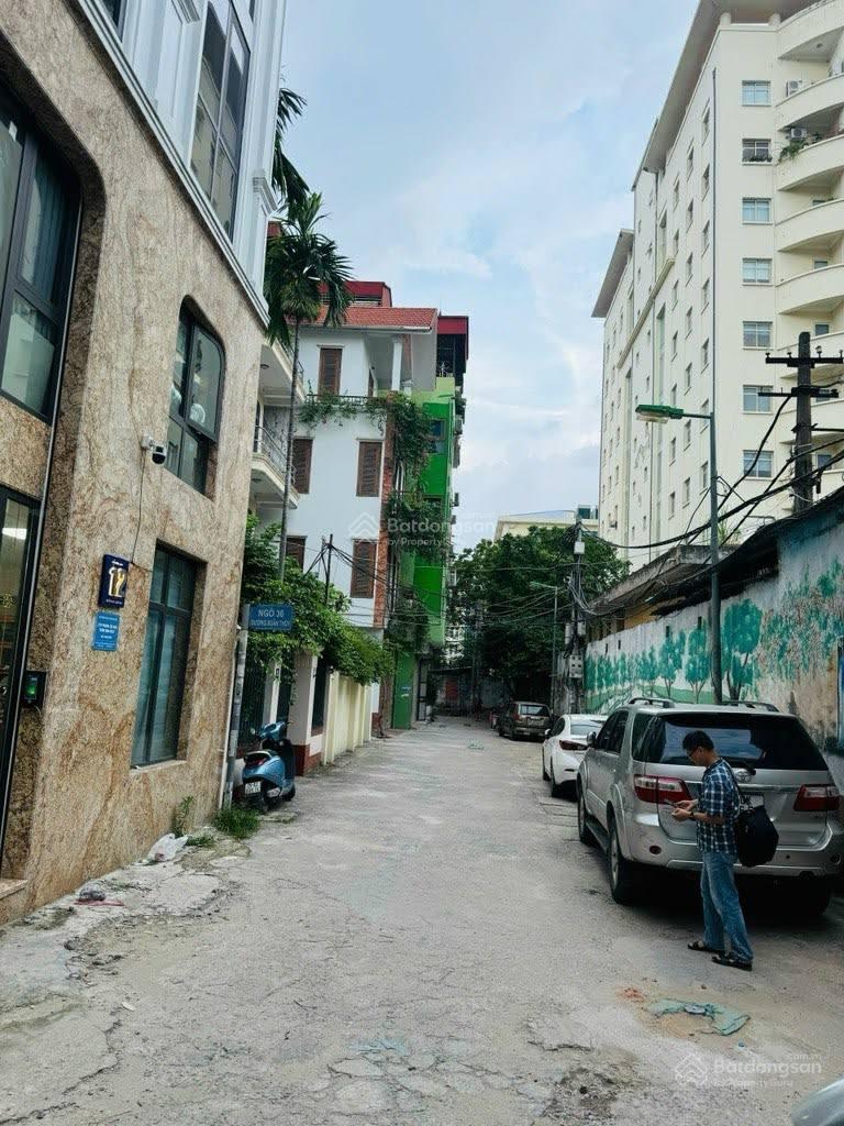 MÓT BÁN GIẢM SÂU 1,8 TỶ!! 51,8m2 - 11,8 TỶ - 5 TẦNG XUÂN THỦY, NGÕ THÔNG OTO - TIỆN ÍCH NGẬP TRÀN.