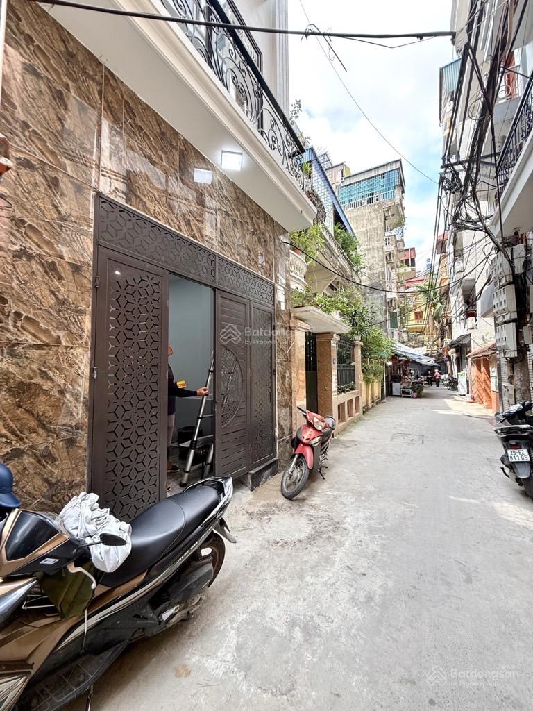 Bán nhà Ngọc Trục 30M, 5 Tầng - Phân Lô, Ô Tô Đỗ Cửa - giá 6.x tỷ.