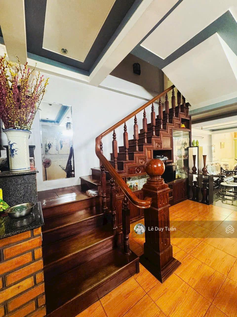 Nhà 2,5 tầng Mặt Tiền DT 80m2 (5m x 16m) Giá Êm Chỉ 5tỷ0x gần Chợ Đầm Phường Quy Nhơn Gia Lai