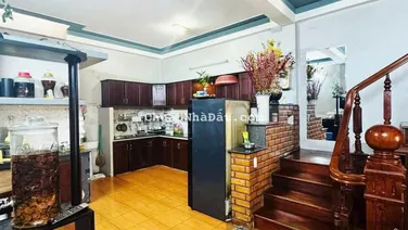 Nhà 2,5 tầng Mặt Tiền DT 80m2 (5m x 16m) Giá Êm Chỉ 5tỷ0x gần Chợ Đầm Phường Quy Nhơn Gia Lai