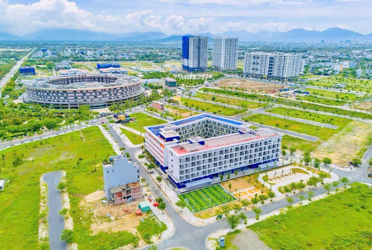 Rẻ nhất FPT - Có hỗ trợ vay 3 bên - Lô đẹp 96m2 giá chỉ 3,8x tỷ có thương lượng