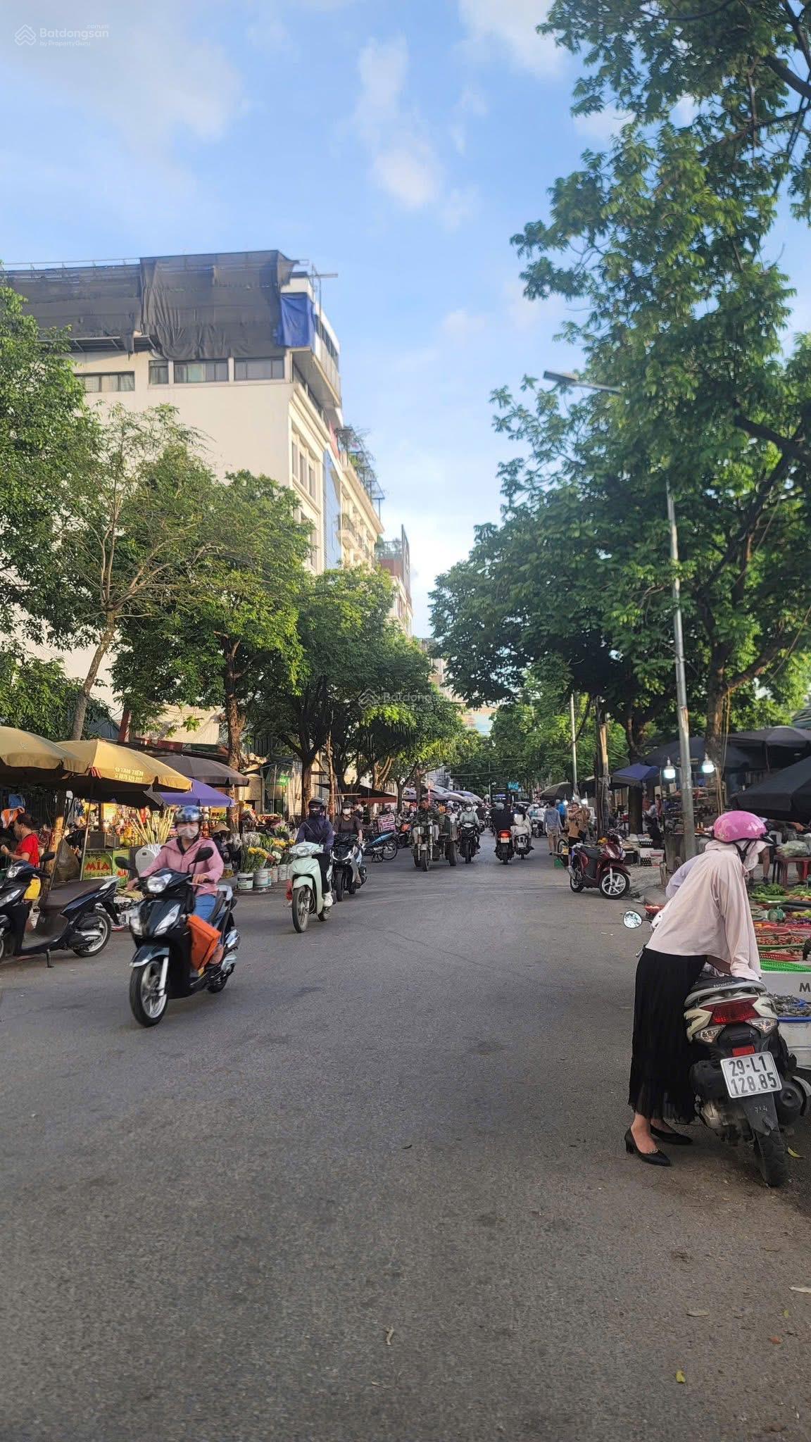 Bán đất phố Xuân La, quận Tây Hồ, ô tô, kinh doanh, 2 thoáng, rất gần hồ Tây, 22.5 tỷ