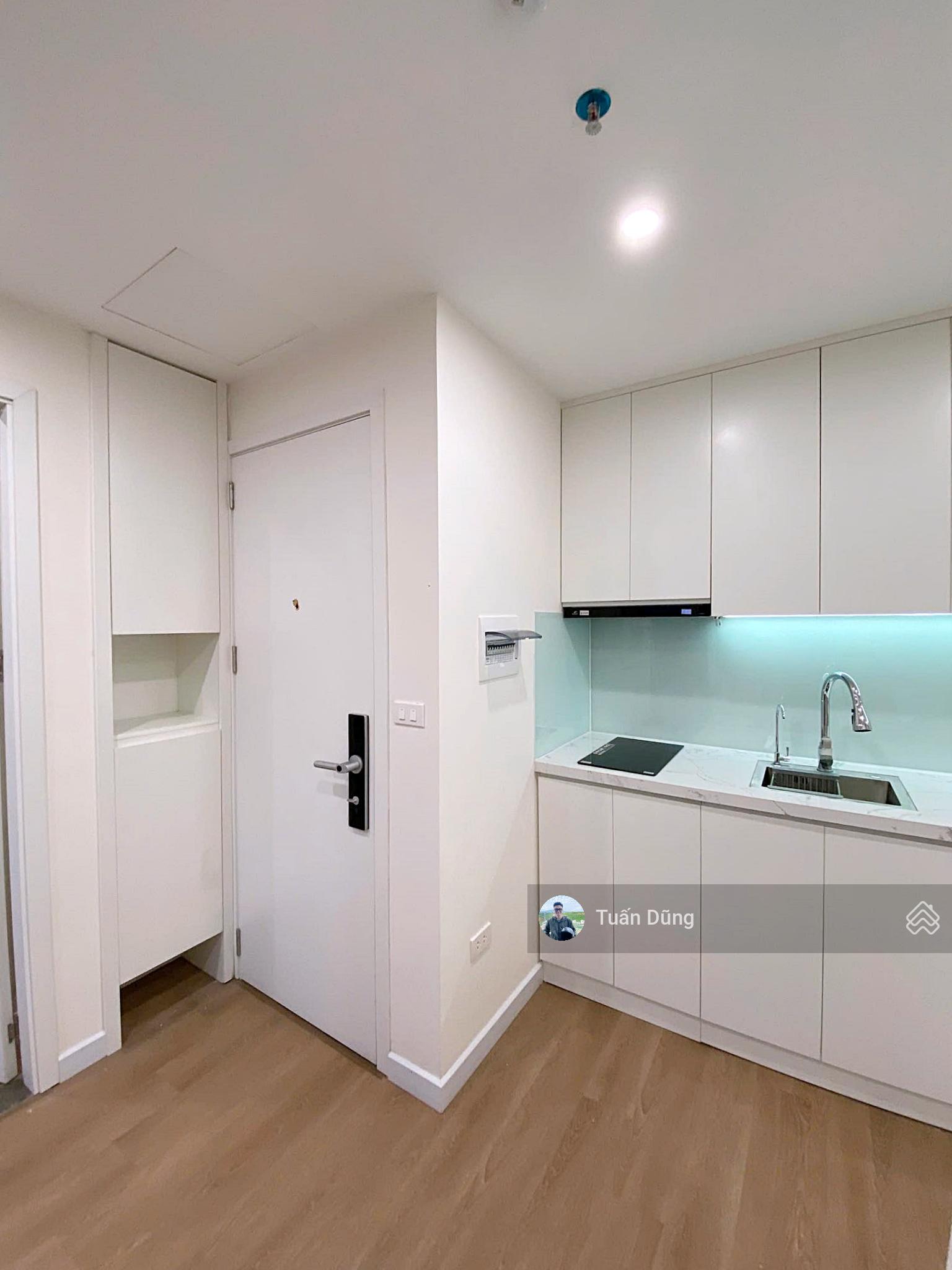 Tòa CHDV phố Hào Nam, 75m2*7 Tầng, cho thuê đạt 100 triệu/tháng, căn góc ba mặt thoáng, ngõ to rộng