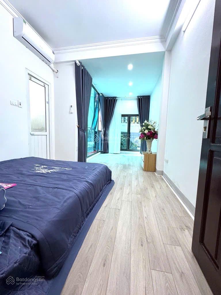 GIÁ CHỐT BẤT NGỜ-TRƯƠNG ĐỊNH-GẦN HAI BÀ TRƯNG-45M2, 5 PHÒNG NGỦ-LÔ GÓC- 15M RA MẶT PHỐ Ô TÔ TRÁNH