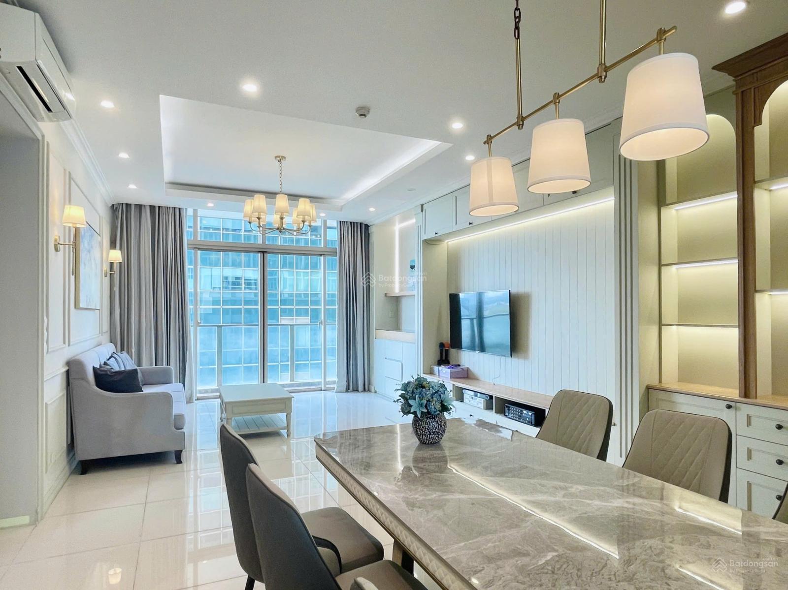 Bán căn hộ The Vista An Phú Q2, DT 160m2, 3PN, có ban công, view hướng mát, nội thất đẹp. Giá 12 tỷ