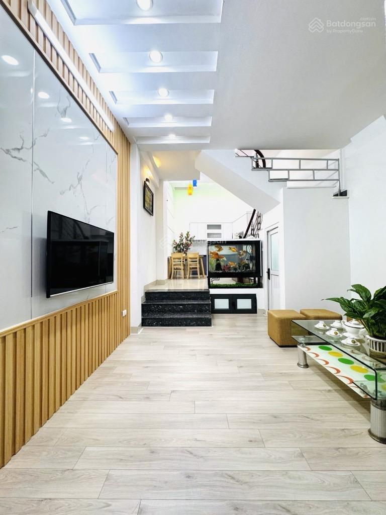 BÁN NHÀ LÔ GÓC HOÀNG MAI Diện tích: 40m (45m thực tế) x 4 tầng