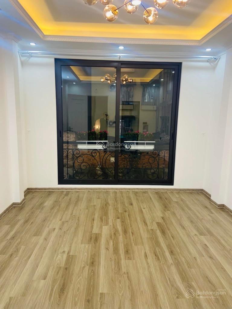 Bán nhà Yên Hòa 36m2, 5 tầng, MT 3.8m, giá 7,6 tỷ, sổ đỏ, ngõ rộng gần phố.
