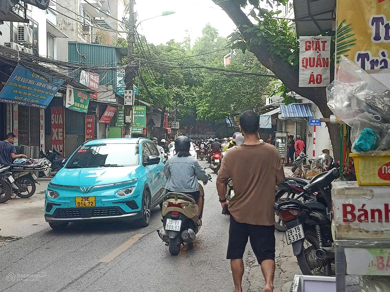 Hoa hậu mặt phố Phúc Diễn 43m2x2 tầng MT 5m ô tô tránh kinh doanh via hè vị trí đắc địa sổ đỏ đẹp