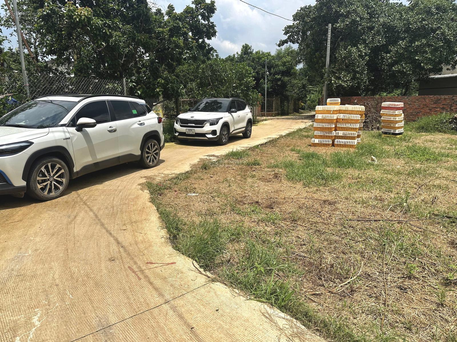 Bán đất gần giáo xứ Minh Tín Xã Lộ 25, Diện tích 5x20m2, Sổ thổ cư 100%. Giá bán 659 triệu đồng