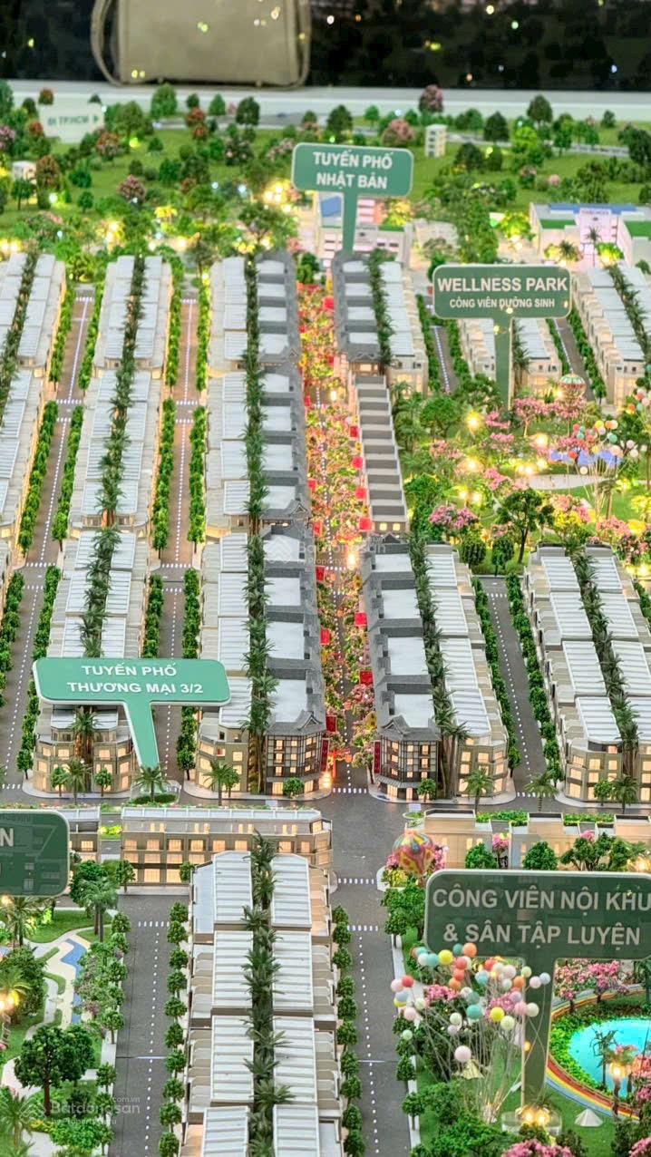 NHÀ PHỐ VINHOMES MT đường 15m tại Vinhomes Green city chỉ cần t.toán 600tr đồng. DT từ 60-150m2