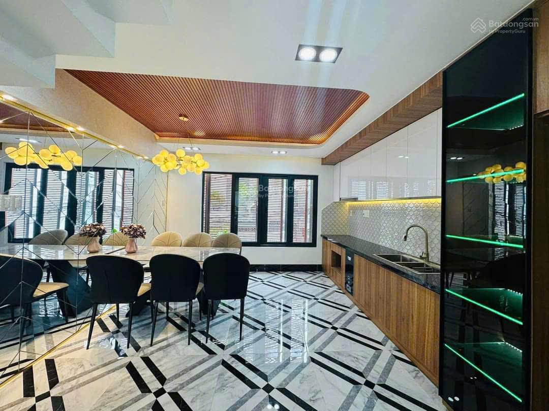 Chủ để 6 Tỷ 500 nhà ngay Trung tâm quận 3 đường Nam Kỳ Khởi Nghĩa sổ hồng chính chủ, giá còn TL