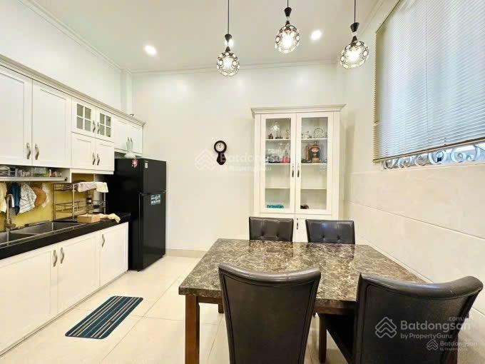 GIẢM SÂU 300tr bán gấp nhà NGUYỄN KHUYẾN, P12, BÌNH THẠNH GIÁ 2 tỷ 350. SỔ HỒNG CÔNG CHỨNG NHANH