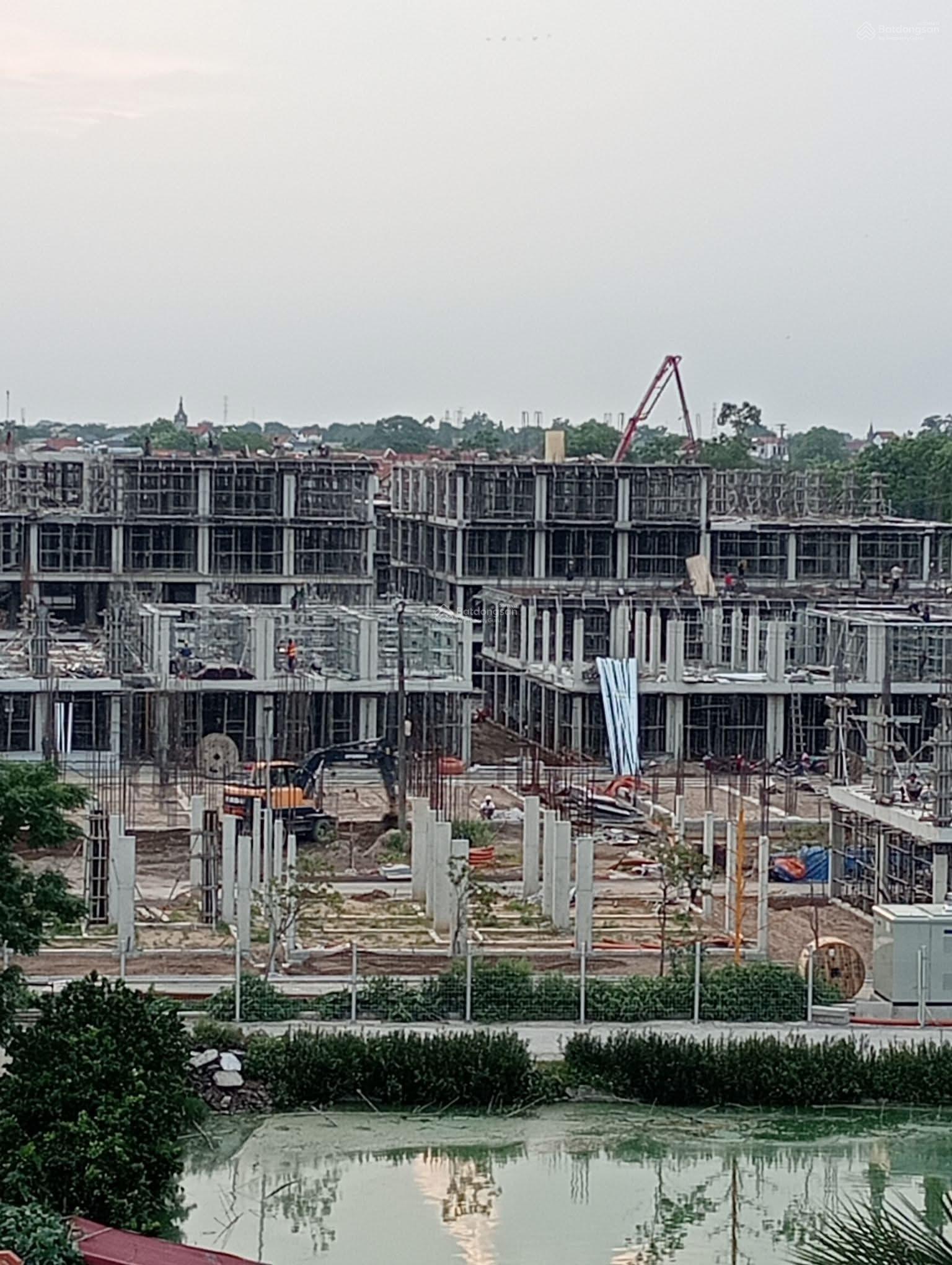 Chính chủ cần bán căn 80m2 LK Trằm Sen Phương Trung - Thanh Oai - HN giá: 6xtr/m2 LH: 0989 388 ***