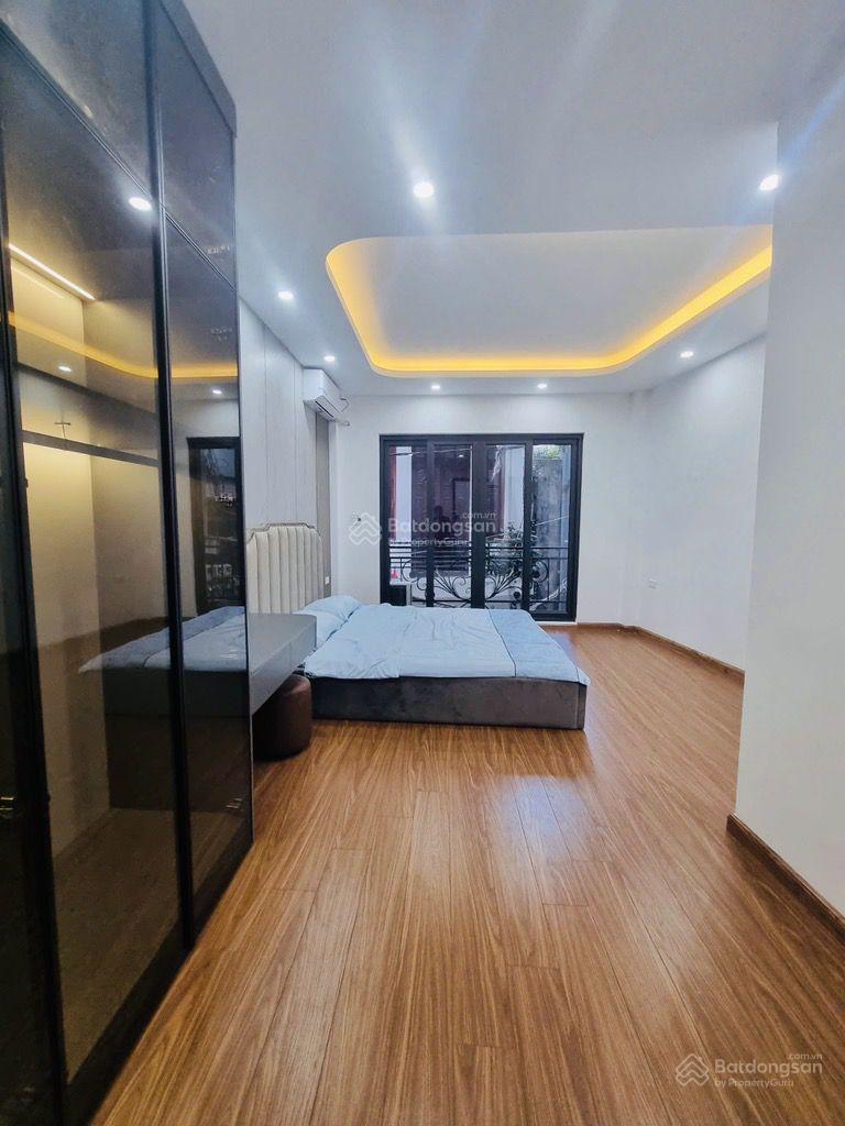 Nhà phân lô Lê Văn Hiến, DT 41 m2, 6T, MT 4,3m, 11P KK, giá chào nhỉnh 9 tỷ, có thương lượng Nhà phân lô Lê Văn Hiến, DT 41 m2, 6T, MT 4,3m, 11P KK, giá chào nhỉnh 9 tỷ, có thương lượng
