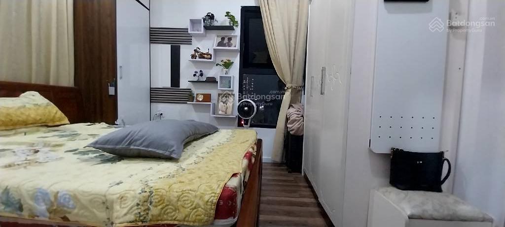 Bán chung cư 176 Định Công: 70m2 2 ngủ, 2wc lô góc sổ đỏ tiện ích đầy đù, gần Giải Phóng NHỈNH 5 TỶ
