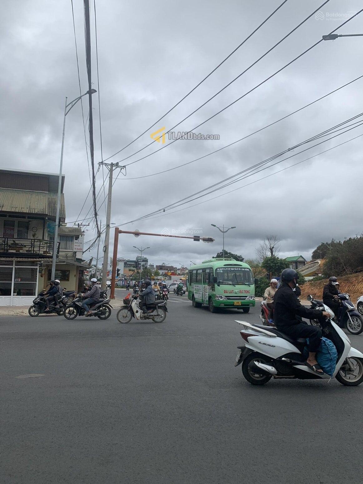 Bán nhà 2 mặt tiền Nguyễn Công Trứ - Xô Viết Nghệ Tĩnh đối diện sân vận động Đà Lạt 23 tỷ, 185.6m2
